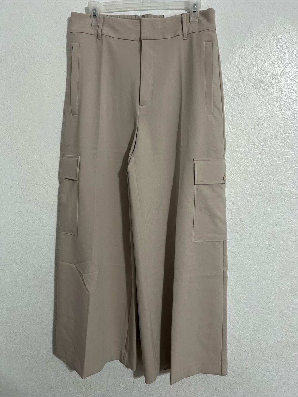 NWT Chico’s Women Beige Wide Keg Cargo Pants Size 14R Inseam 30” Rise 13”